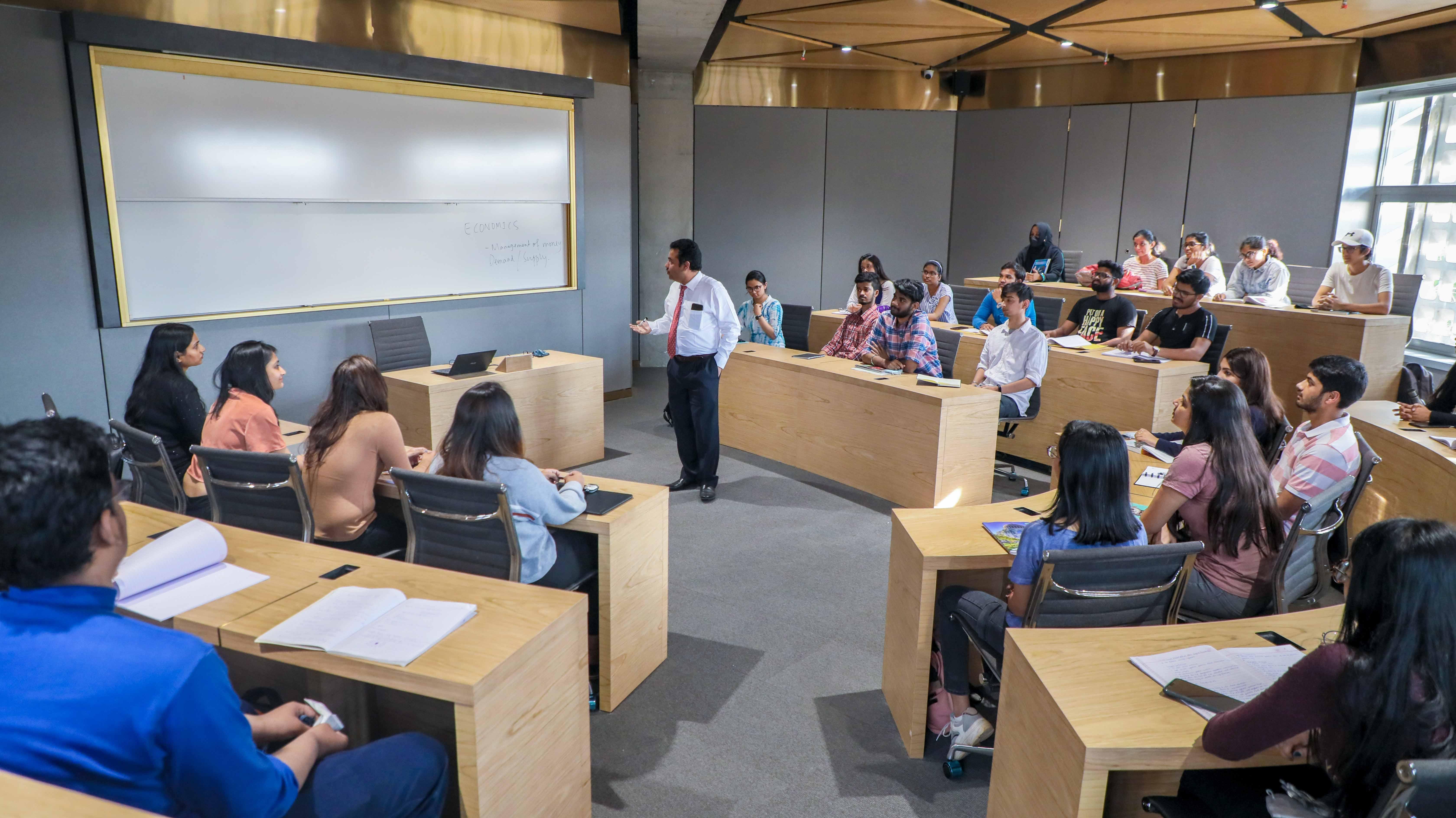 DY Patil  Patil, VPSM Classrooms photo 2